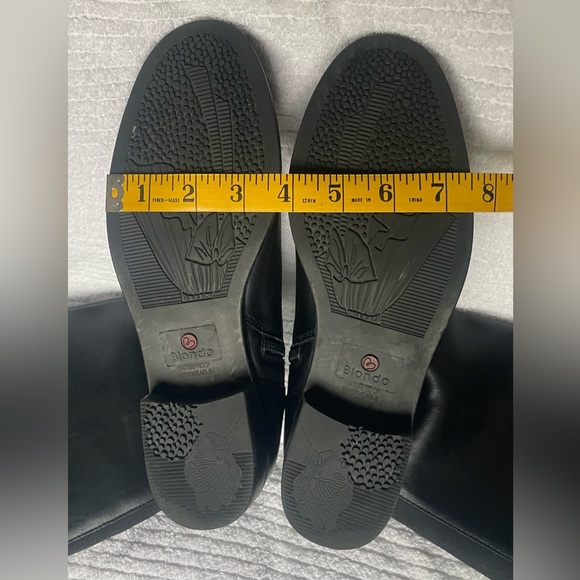 Blondo women's tall leather boots, low heel. - Picture 12 of 13